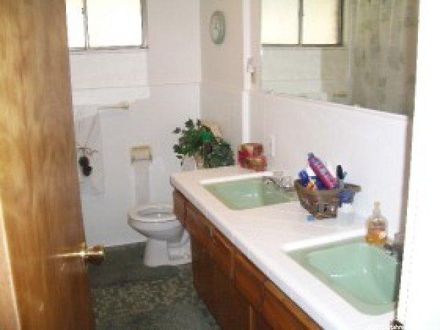 305 W Elberta Dr, Pleasant View, UT 84414 — photo 5