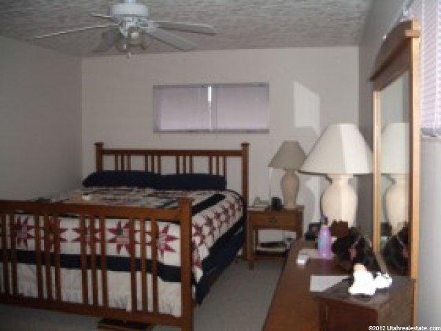 305 W Elberta Dr, Pleasant View, UT 84414 — photo 6