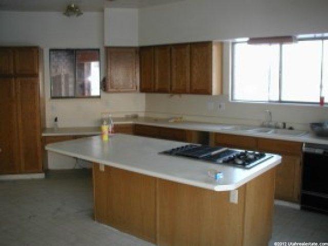 397 N 300 E, Bountiful, UT 84010 — photo 3