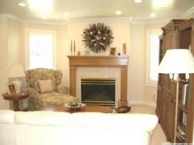 1833 N Beechwood Dr, Layton, UT 84040 — photo 3