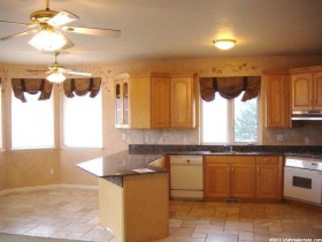 3702 S 400 E, Bountiful, UT 84010 — photo 3