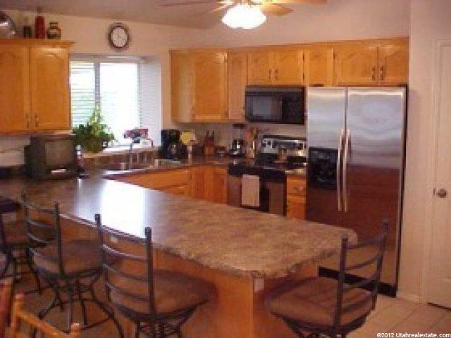 8103 Nighthawk Dr, Sandy, UT 84094 — photo 2