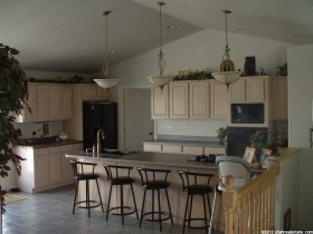 4988 W 4250 S, West Haven, UT 84401 — photo 2