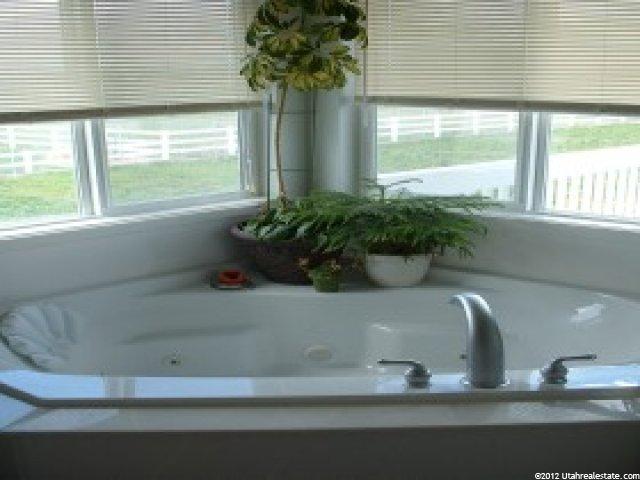 4988 W 4250 S, West Haven, UT 84401 — photo 4