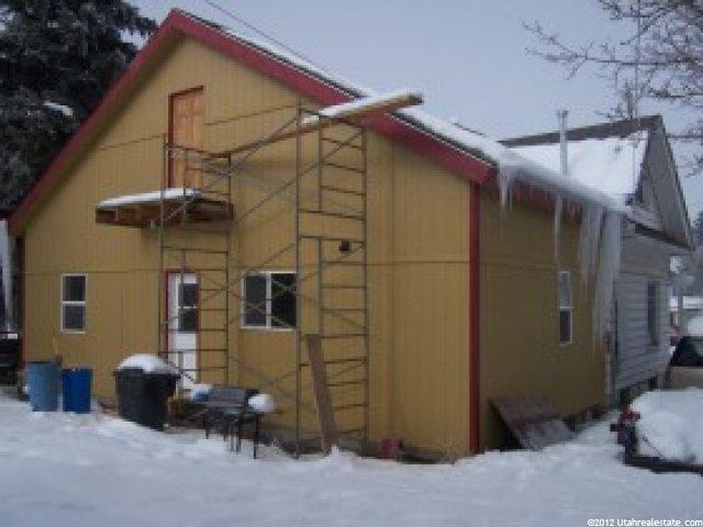 156 E Main St, Hyrum, UT 84319 — photo 2