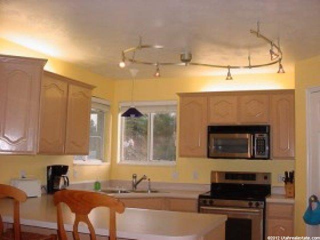 3837 S Huntington Dr E, Bountiful, UT 84010 — photo 3