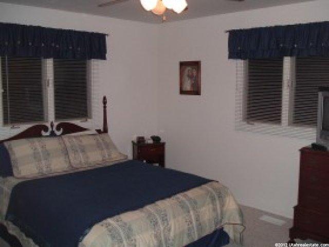 10802 S Jason Dr, Sandy, UT 84094 — photo 4