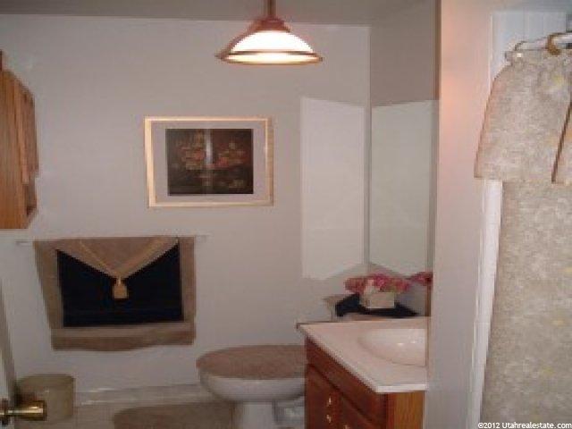 10802 S Jason Dr, Sandy, UT 84094 — photo 5