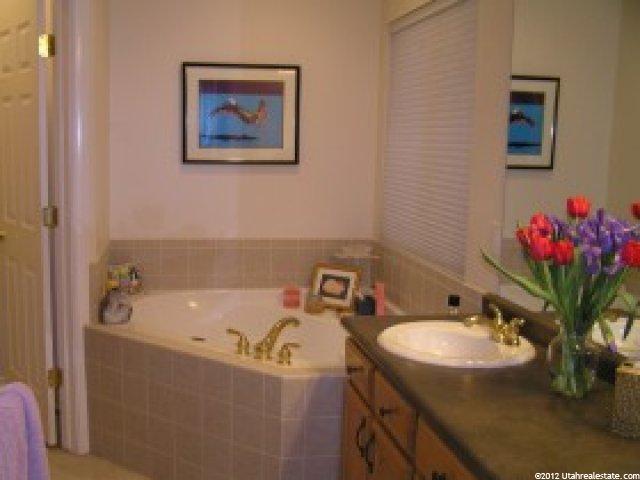 2568 S Davis Blvd, Bountiful, UT 84010 — photo 6