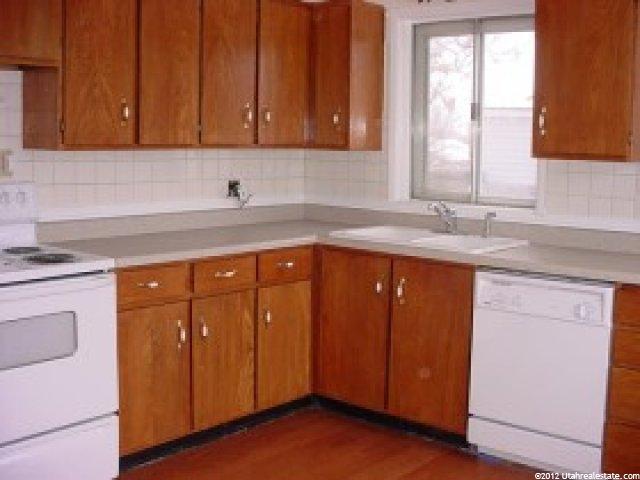 8671 Florence Dr, Magna, UT 84044 — photo 3