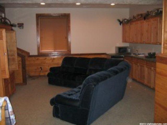 5604 Fox Chase Dr, South Ogden, UT 84403 — photo 8