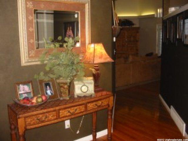 2042 E Windsor Oak Cv S, Sandy, UT 84092 — photo 2