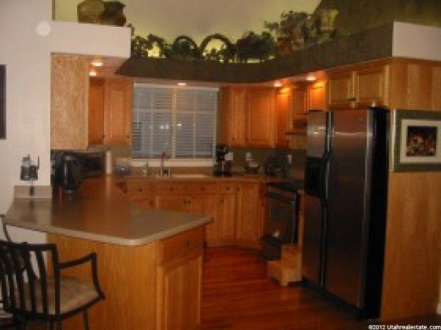 2042 E Windsor Oak Cv S, Sandy, UT 84092 — photo 4