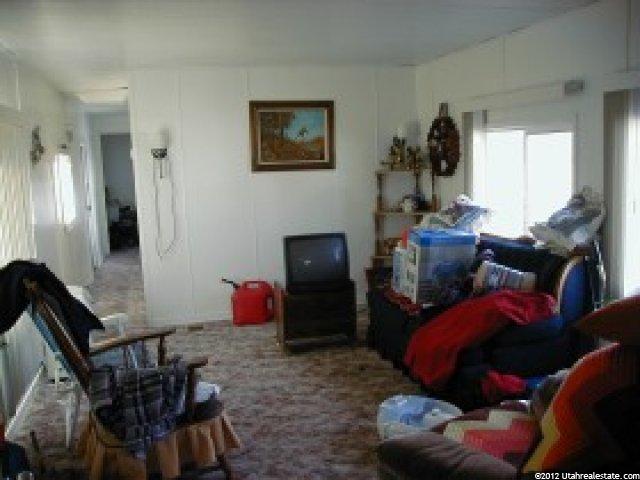 930 N Vernal Ave, Vernal, UT 84078 — photo 2