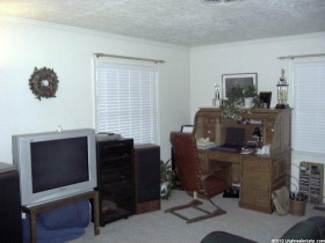 80 Villa Dr, Clearfield, UT 84015 — photo 2