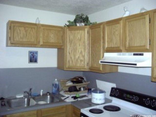 80 Villa Dr, Clearfield, UT 84015 — photo 3