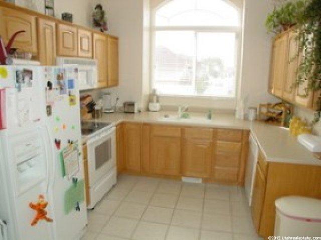 7759 Sandy Heights Dr, Midvale, UT 84047 — photo 4