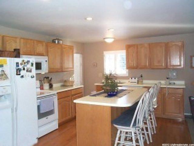 8733 Oak Valley Dr, Sandy, UT 84093 — photo 2