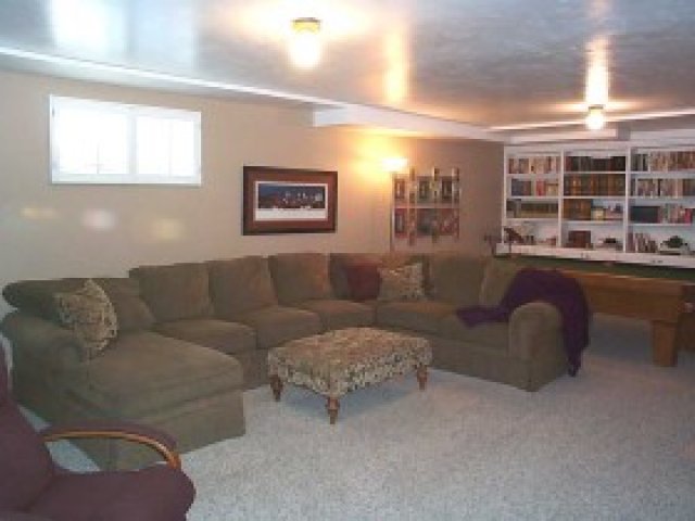 8733 Oak Valley Dr, Sandy, UT 84093 — photo 5