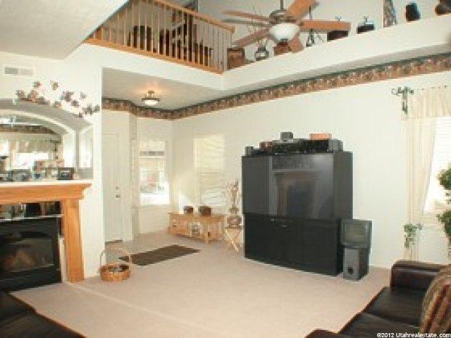 739 E Sand Dollar Dr, Sandy, UT 84094 — photo 3