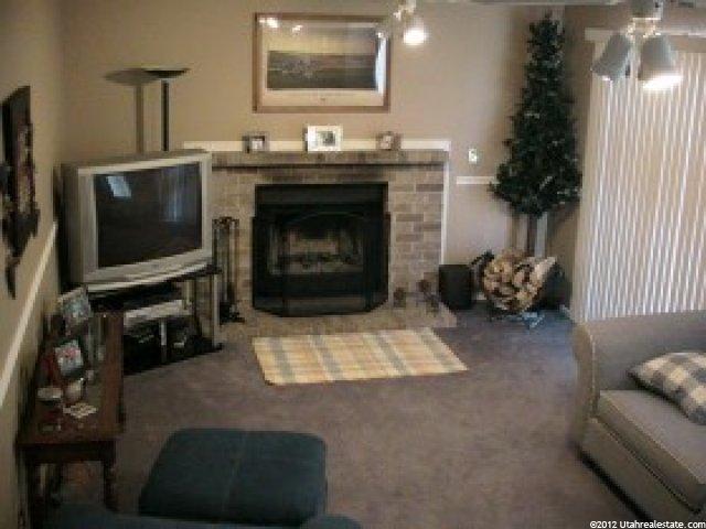 727 N 1420 W, Clinton, UT 84015 — photo 4