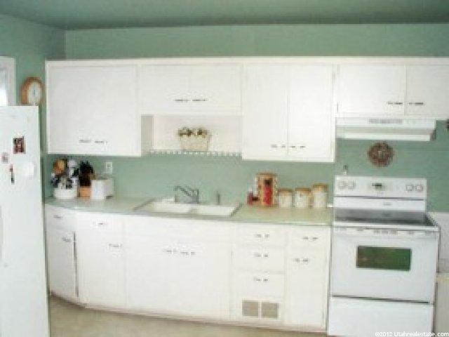 209 N 100 E, Roosevelt, UT 84066 — photo 3