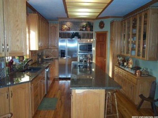 7740 S Keswick Rd, Sandy, UT 84093 — photo 2