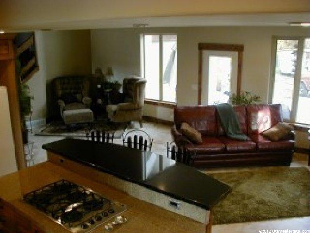 4757 Meadow View Rd, Murray, UT 84107 — photo 4