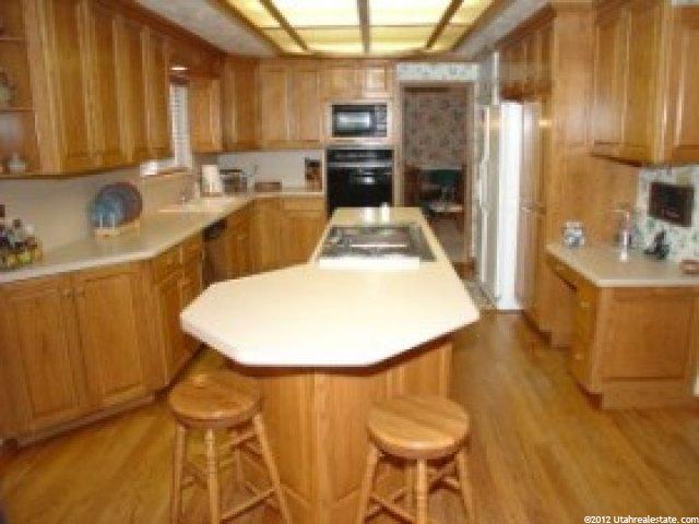 3415 Medford Dr, Bountiful, UT 84010 — photo 3