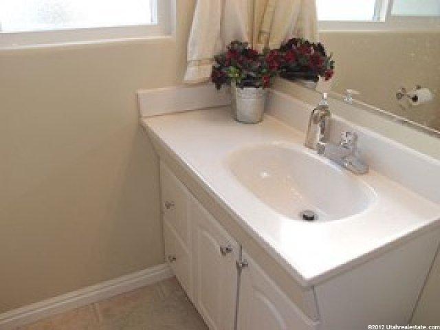 1756 E Fieldcrest Ln, Holladay, UT 84117 — photo 7