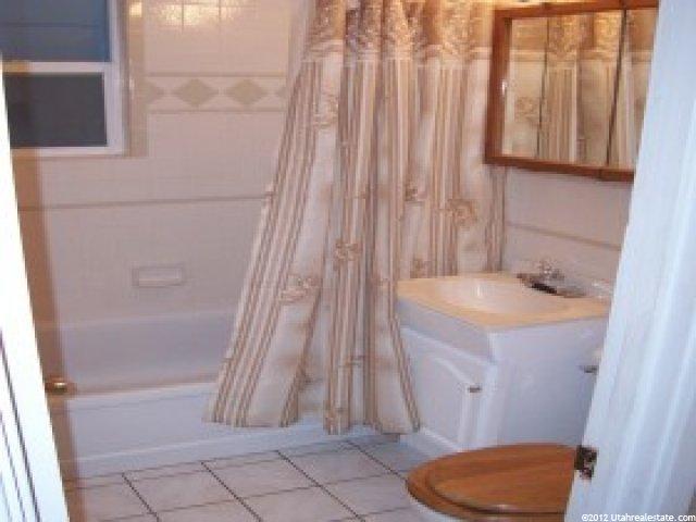 3807 S Grandview Dr E, Ogden, UT 84403 — photo 3