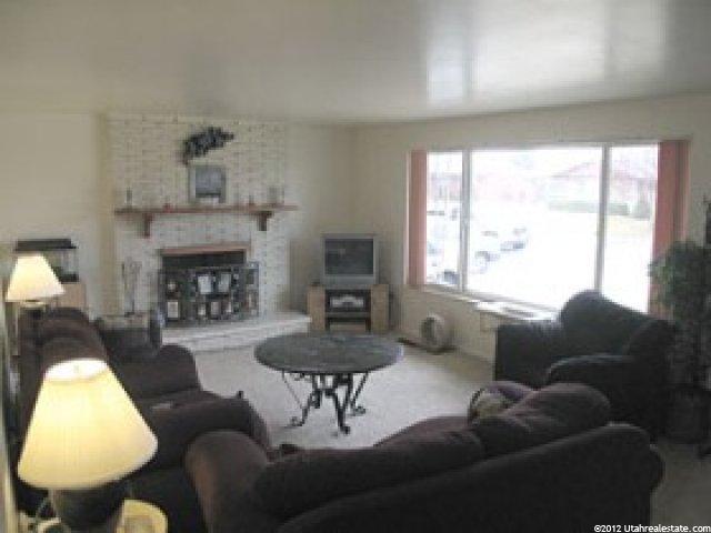 352 W 2250 N, Sunset, UT 84015 — photo 4