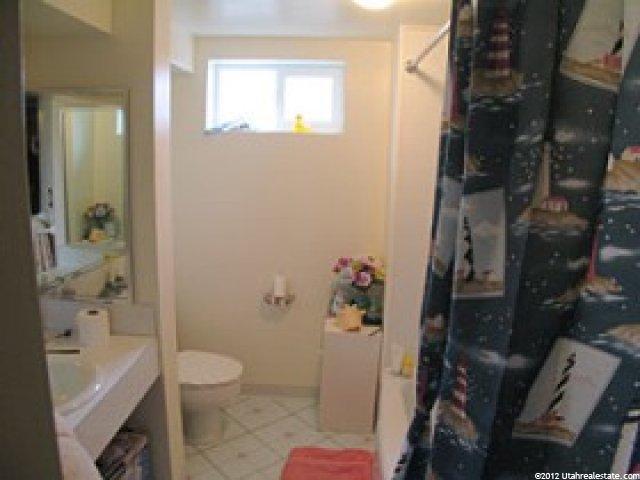 352 W 2250 N, Sunset, UT 84015 — photo 6