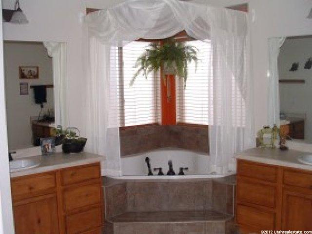 438 E 100 N, Mona, UT 84645 — photo 5