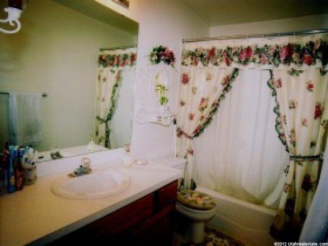 599 W 450 N, Clearfield, UT 84015 — photo 7