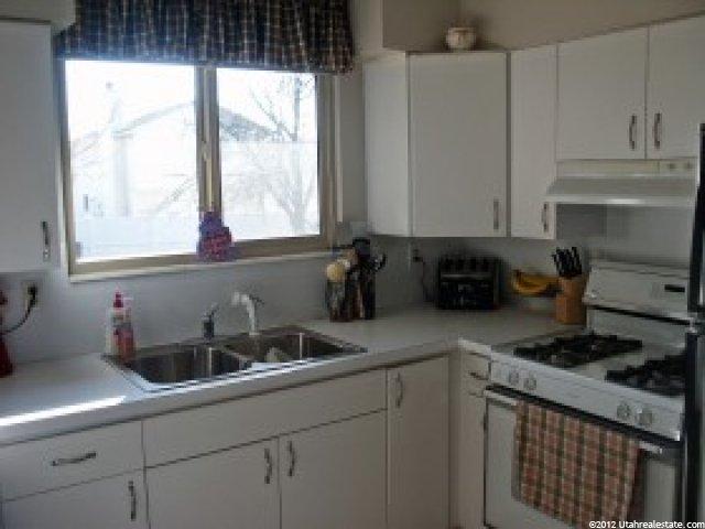 1208 E Mockingbird Ln S, Sandy, UT 84094 — photo 2