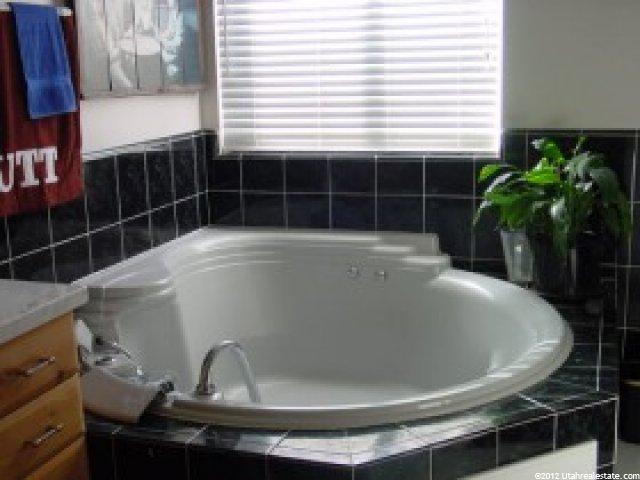 1903 E 6550 S, Uintah, UT 84403 — photo 2