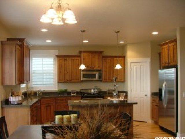 9706 S Bluffside Dr, Sandy, UT 84092 — photo 2