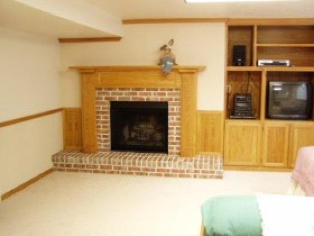 9242 Quail Run Dr, Sandy, UT 84093 — photo 4