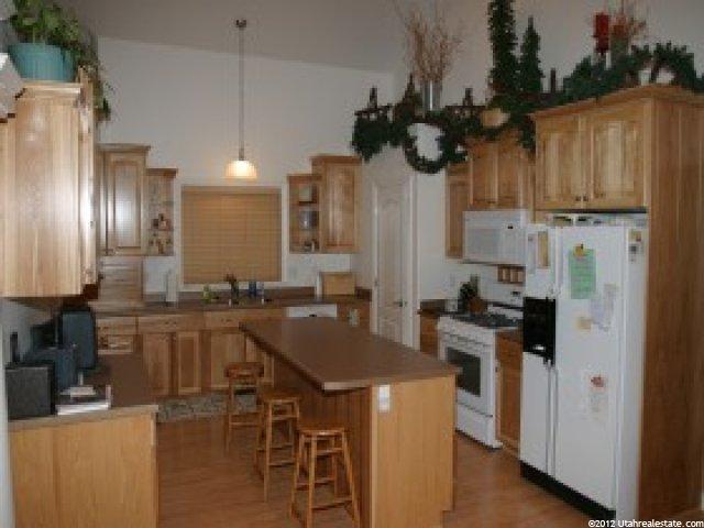 253 N Red Slide Dr, Wellsville, UT 84339 — photo 2