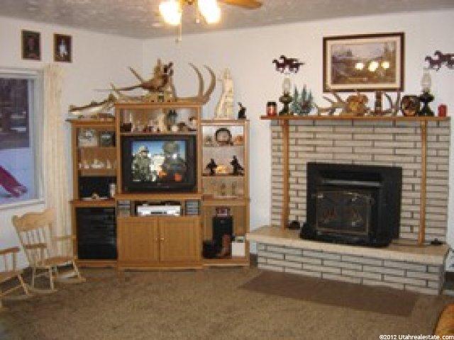 218 S 100 E, Levan, UT 84639 — photo 2