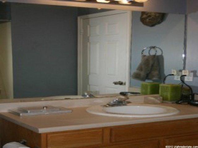 1365 N 100 W, Layton, UT 84041 — photo 8