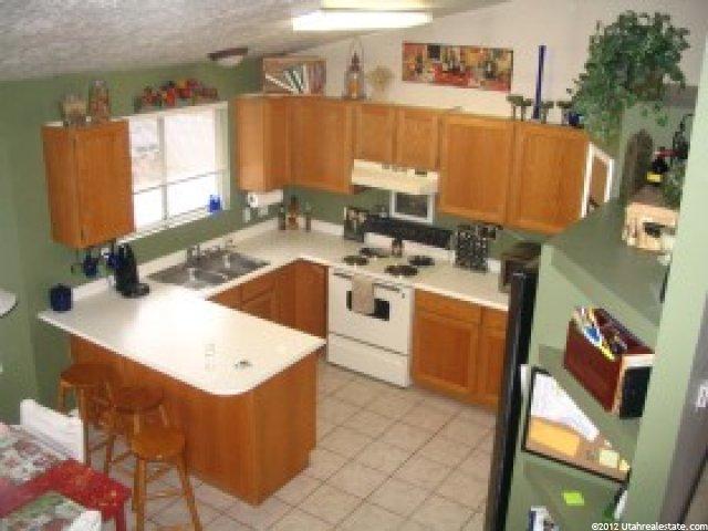 8244 S 560 E, Sandy, UT 84070 — photo 2