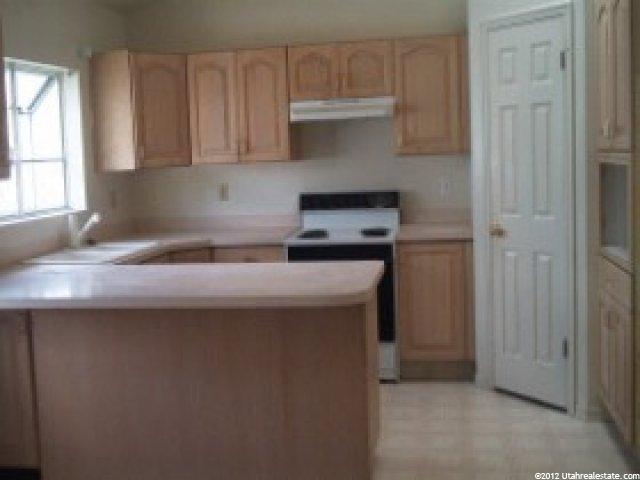 584 N 1360 W, Clinton, UT 84015 — photo 3