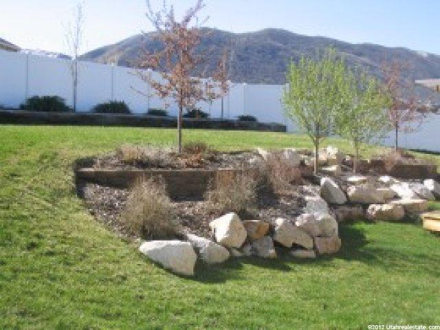 586 E Beachwood Dr S, Draper, UT 84020 — photo 2