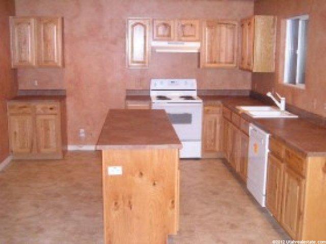 1946 S 875 E, Clearfield, UT 84015 — photo 2
