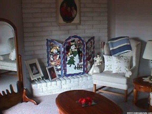 2353 E Quail Run Dr, Sandy, UT 84093 — photo 2