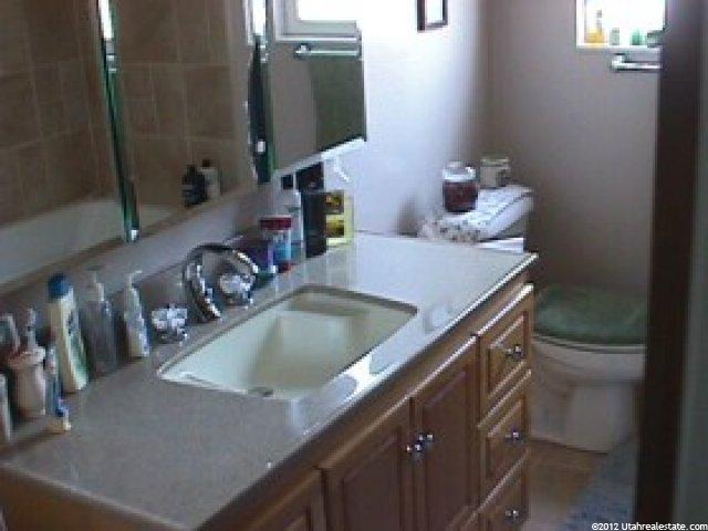 2353 E Quail Run Dr, Sandy, UT 84093 — photo 3