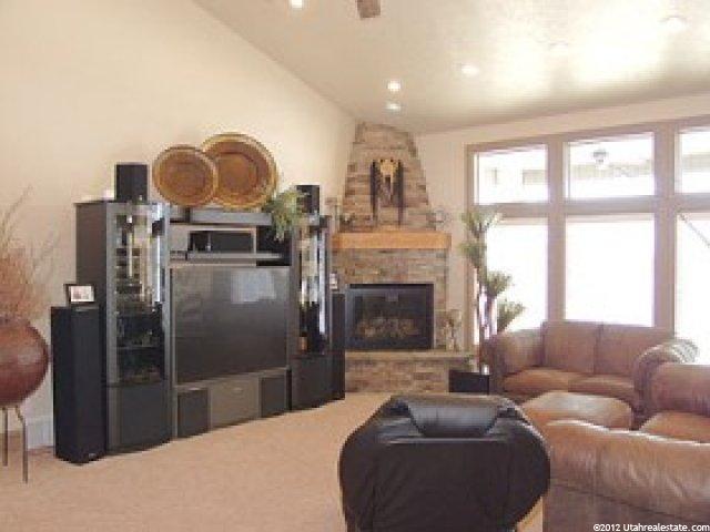 3663 Salinas Dr, Riverton, UT 84065 — photo 3