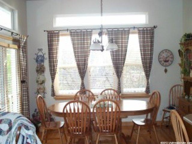 2113 Oak Ln, Layton, UT 84040 — photo 8